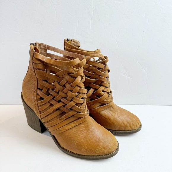Free People Brown Suede Carrera Ankle Boots Sz 36 Y2K Momcore - Picture 2 of 13